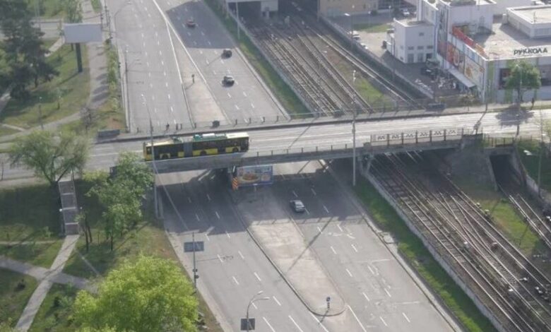 Шляхопровід біля метро "Дарниця". Фото: kiev.tram.news