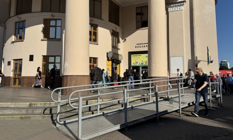 Пандус на станції метро "Вокзальна". Фото: КМДА
