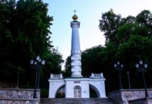 Пам'ятник Магдебурському праву. Фото: ZeFt Пам’ятки України