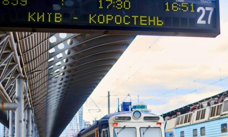 Інформаційне табло електропотяга Київ — Коростень. Фото: Укрзалізниця