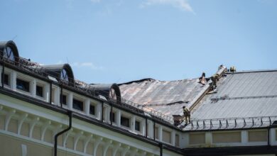 Пошкодження в Мистецькому арсеналі після атаки РФ. Фото: Facebook/Mystetskyi Arsenal