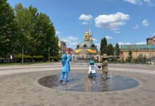 Скульптури малюків-засновників Києва. Фото: Володимир Журавель