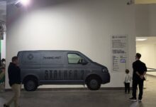 Брендований бус, оформлений у впізнаваній естетиці S.T.A.L.K.E.R. 2. від MK Foundation. Фото: Ukraine WOW