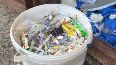 Небезпечні медичні відходи, які знайшли в одному з районів Києва. Фото: Прокуратура столиці