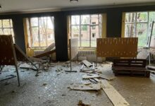 Пошкоджена внаслідок атаки РФ гімназія. Фото: КМДА