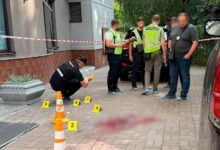 Поліцейські працюють на місці стрілянини у Святошинському районі. Фото: Поліція Києва/Telegram