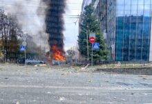 Наслідки удару по офісній будівлі в Соломʼянському районі. Фото: Реальний Київ